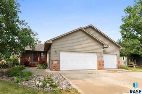 7508 W Stoney Creek St, Sioux Falls, SD 57106