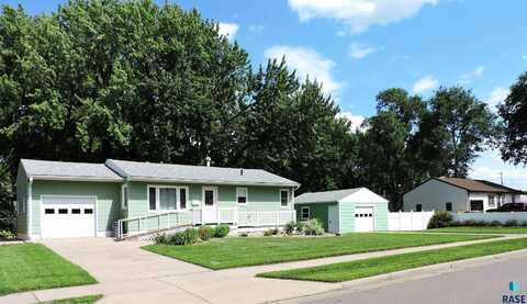 3104 S Prairie Ave, Sioux Falls, SD 57105