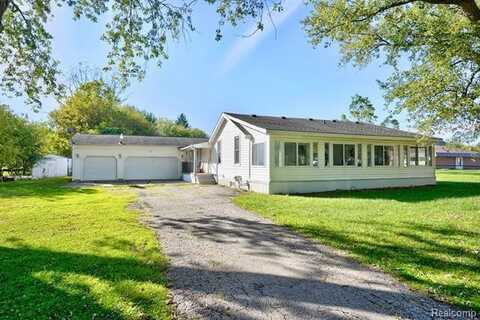 1362 S Packard Avenue, Burton, MI 48509