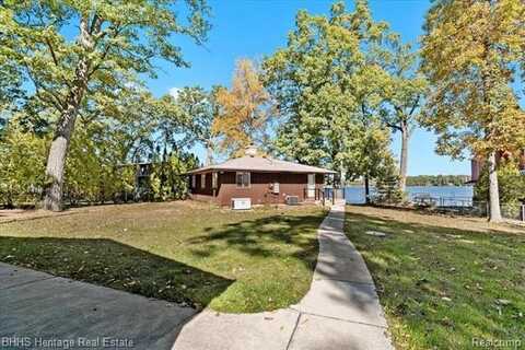 1808 EAGLE POINT Road, Clarklake, MI 49234