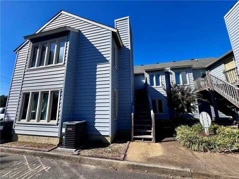 622 Pinewood Drive, Virginia Beach, VA 23451