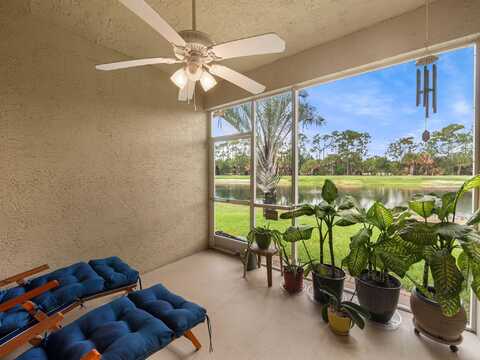 8654 Lineyard Cay, West Palm Beach, FL 33411