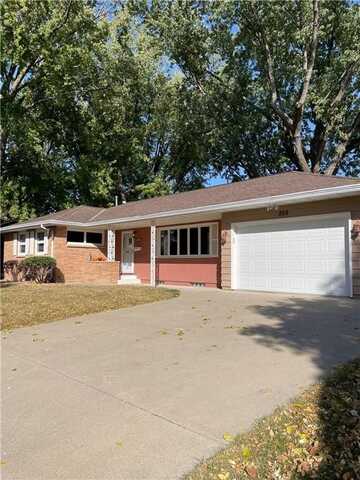 208 Terrace Drive, Mankato, MN 56001