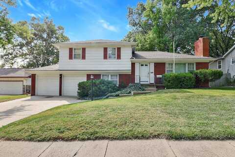 878 E Greenway Ct, Derby, KS 67037