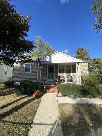 17 E Cedar Ave, Somers Point, NJ 08244