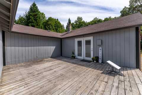 8342 Lower River Road, Grants Pass, OR 97526