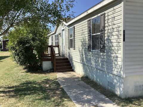 213 Bridlewood Dr, San Marcos, TX 78666