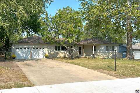 1646 SW Withdean RD, Topeka, KS 66611