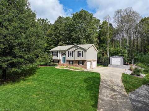 190 N Bridgewater Road, Mount Airy, NC 27030