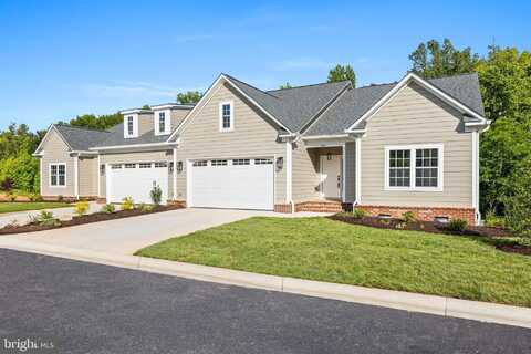 806 EDGEWOOD CIRCLE, HALIFAX, VA 24558