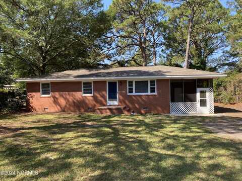 225 Woodland Drive, Wilmington, NC 28403