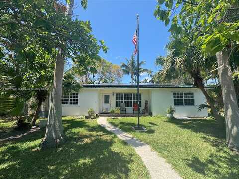 8Th, DANIA, FL 33004