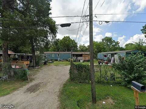 / 14514 Hillsboro St, Houston, TX 77015