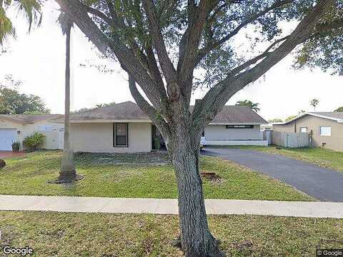 15Th, PEMBROKE PINES, FL 33026