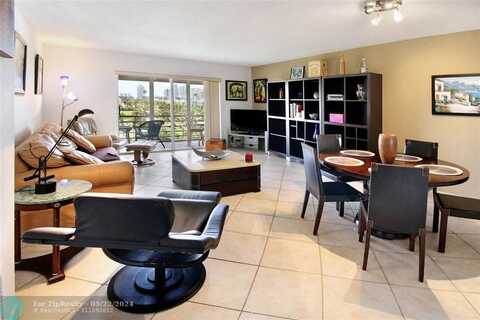 14Th, HALLANDALE BEACH, FL 33009