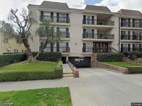 Dickens St, Sherman Oaks, CA 91403