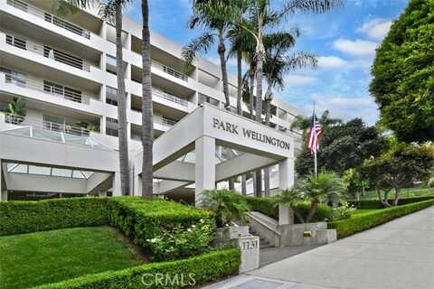 Alta Loma Road 327, West Hollywood, CA 90069