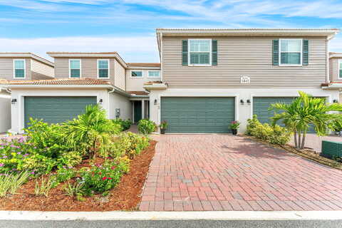 Isabella Drive, Melbourne, FL 32935