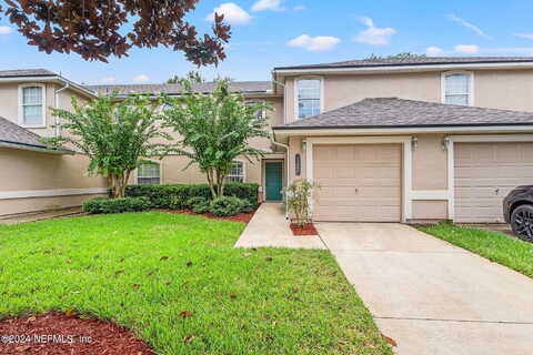 Vineland Circle, Fleming Island, FL 32003