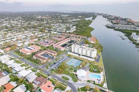 Imperial Point Drive W, Largo, FL 33774