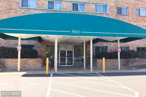 8Th Road S, Arlington, VA 22204