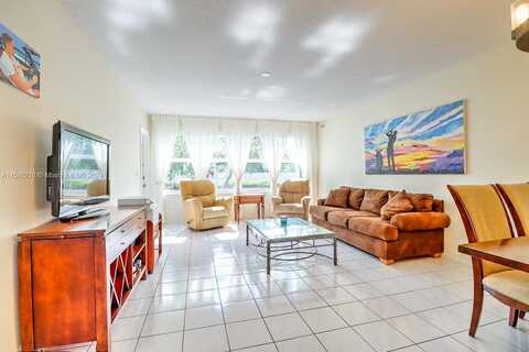 Ne 12Th Ave, Hallandale Beach, FL 33009