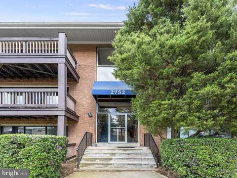 Hollywood Rd #102, FALLS CHURCH, VA 22043