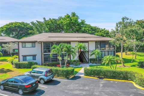 S Belfort Circle, Tamarac, FL 33321