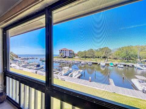 Mariner Drive, Tarpon Springs, FL 34689