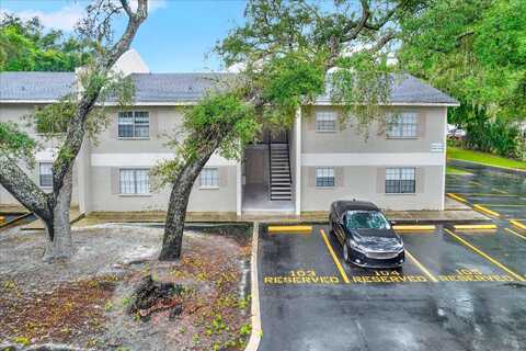 Reuter Strasse Circle, Tampa, FL 33613