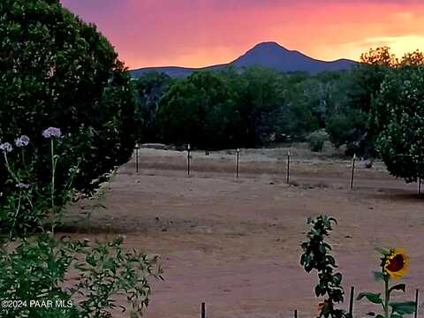 Lot 102 Raz Rd - Juniperwood Ranch, Ash Fork, AZ 86320