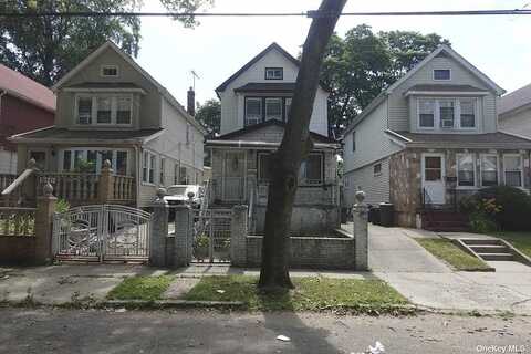 221St, QUEENS VILLAGE, NY 11429