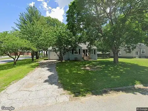 Crestview, INDEPENDENCE, MO 64052