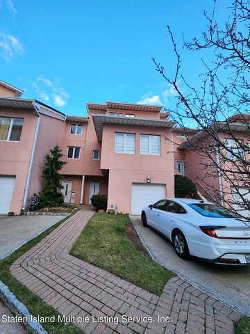 Harbour Court, STATEN ISLAND, NY 10308