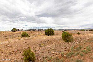 E Crowhop Trail -, Paulden, AZ 86323