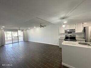 N 28Th Drive 146, Phoenix, AZ 85029