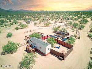 S Coleman Road 5, Tucson, AZ 85735