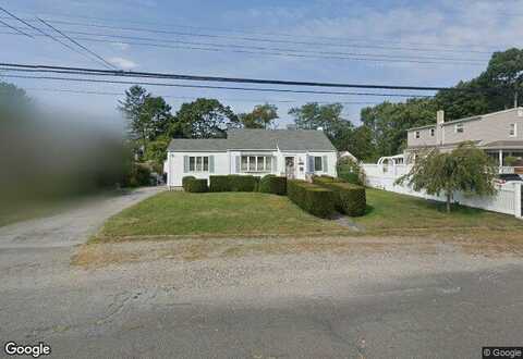 Thompson, BAY SHORE, NY 11706