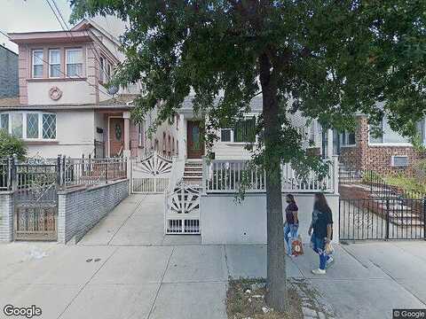 153 31 89Th Avenue, QUEENS, NY 11432