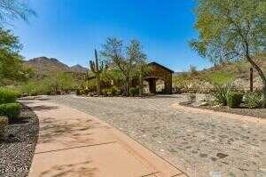 N Mountain Parkway 1, Fountain Hills, AZ 85268