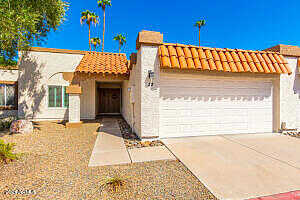 S Westwood -- 22, Mesa, AZ 85210