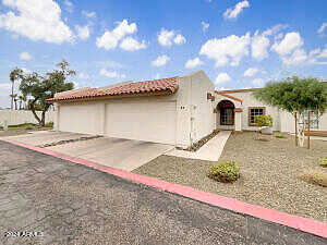 S Westwood -- 23, Mesa, AZ 85210