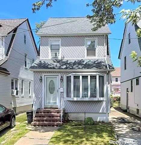 225 15 106Th Avenue, QUEENS VILLAGE, NY 11429