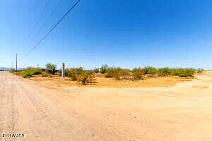 W Madre Del Oro Drive A - E, Wittmann, AZ 85361