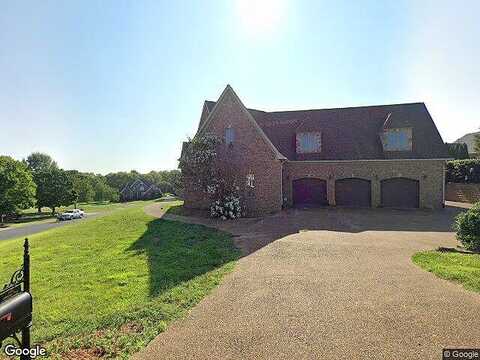 Carriage Way & 403 Glen Cove Dr., Clarksville, TN 37040