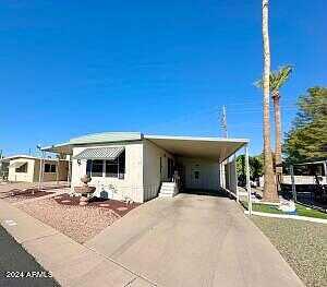 S Recker Road 13, Mesa, AZ 85206