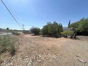 S Albins Street 18, Black Canyon City, AZ 85324