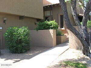 E Camelback Road 154, Phoenix, AZ 85018