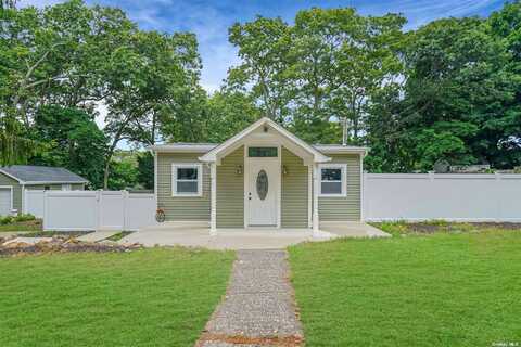 Highview, SELDEN, NY 11784