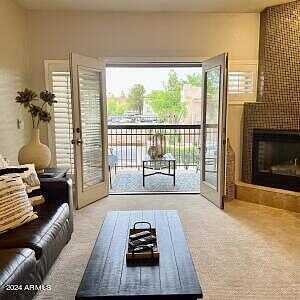 E Earll Drive 215, Scottsdale, AZ 85251